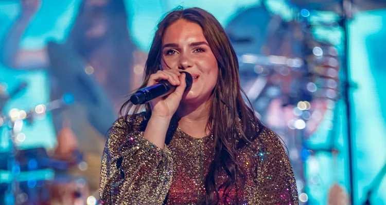 Franni Cash Up and Coming Christian Artist on Good Christian Music.com