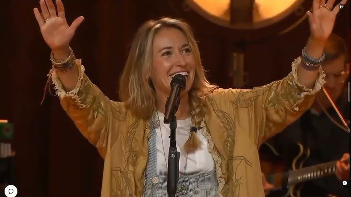 Lauren Daigle on GoodChristianMusic.com