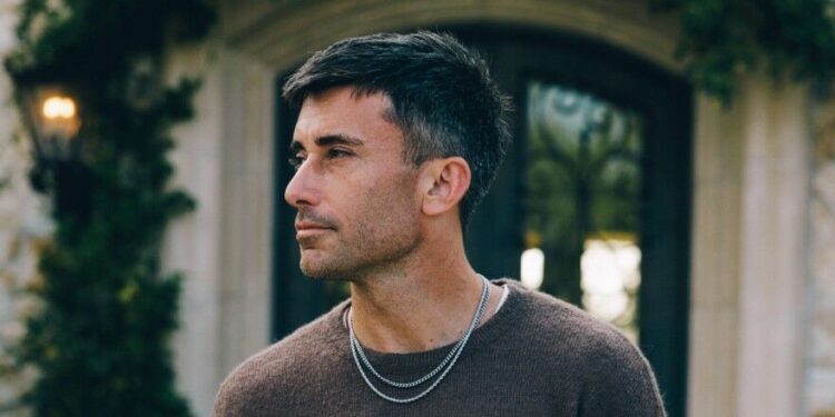 PHil Wickham House Of The Lord on GoodChristianMusic.com