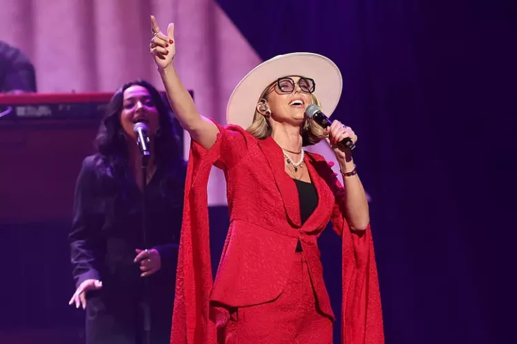 Jamie MacDonald on GoodChristianMusic.com