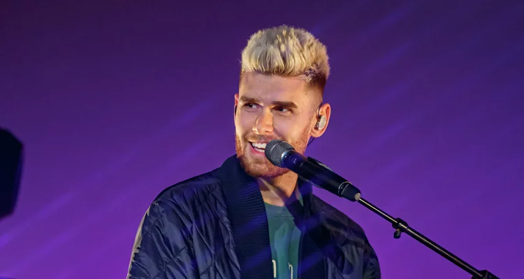 Colton Dixon pic