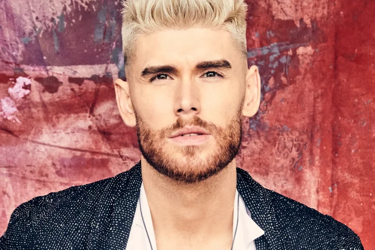Colton Dixon on GoodChristianMusic.com