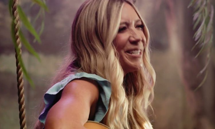 Ellie Holcomb Picture on GoodChristianMusic.com