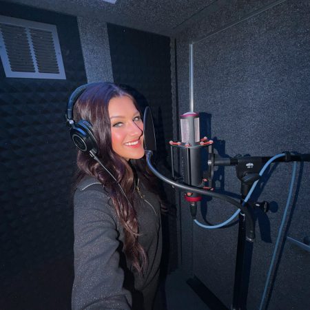 Haley Jones on goodchristianmusic.com