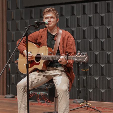 Josiah Queen on goodChristianMusic.com