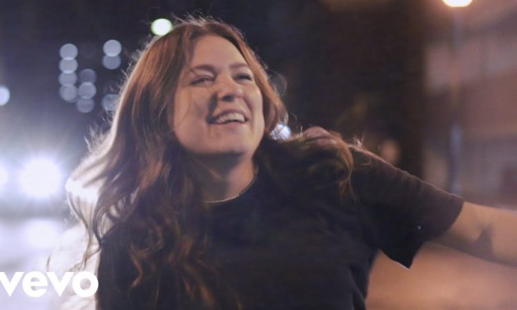 Leanna Crawford on GoodChristianMusic.com