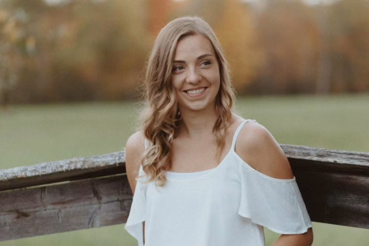 Samantha Ebert Up & Coming Christian Artist on Good Christian Music.com