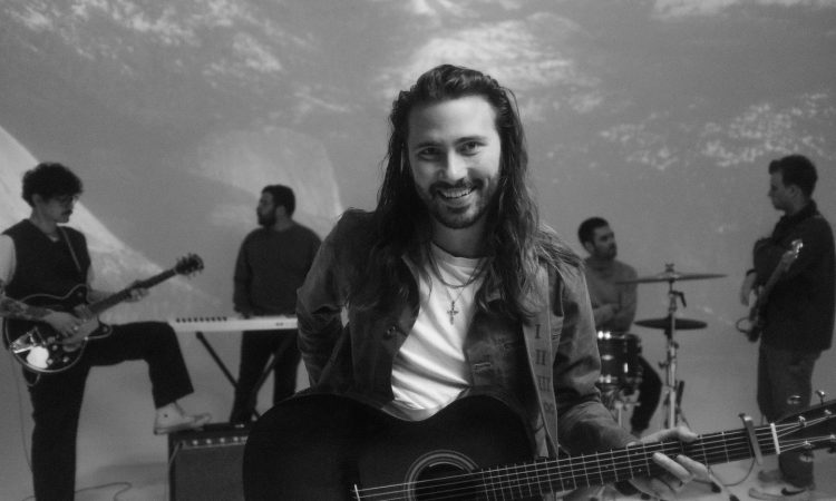 Seph Schlueter on goodChristianMusic.com